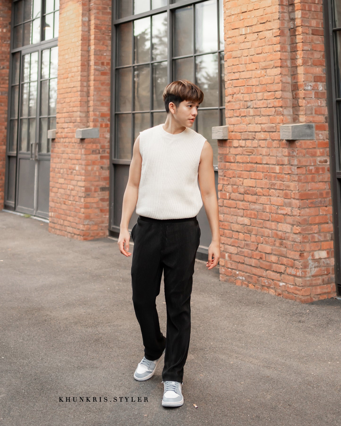 Pleated Pants - Black