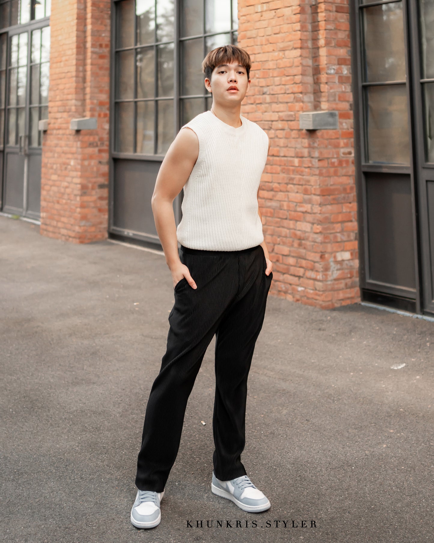 Pleated Pants - Black