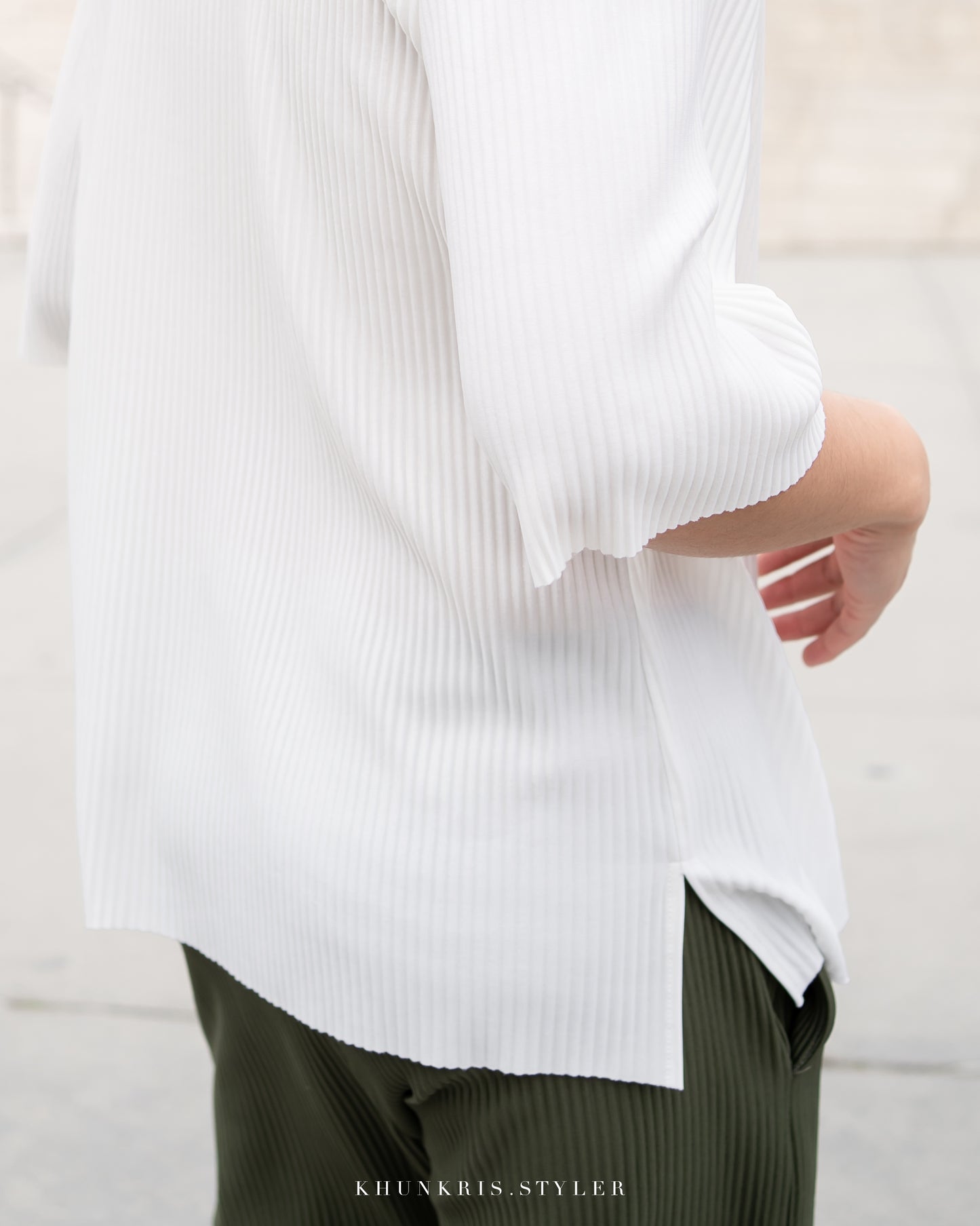 Pleated short sleeve shirt - White
