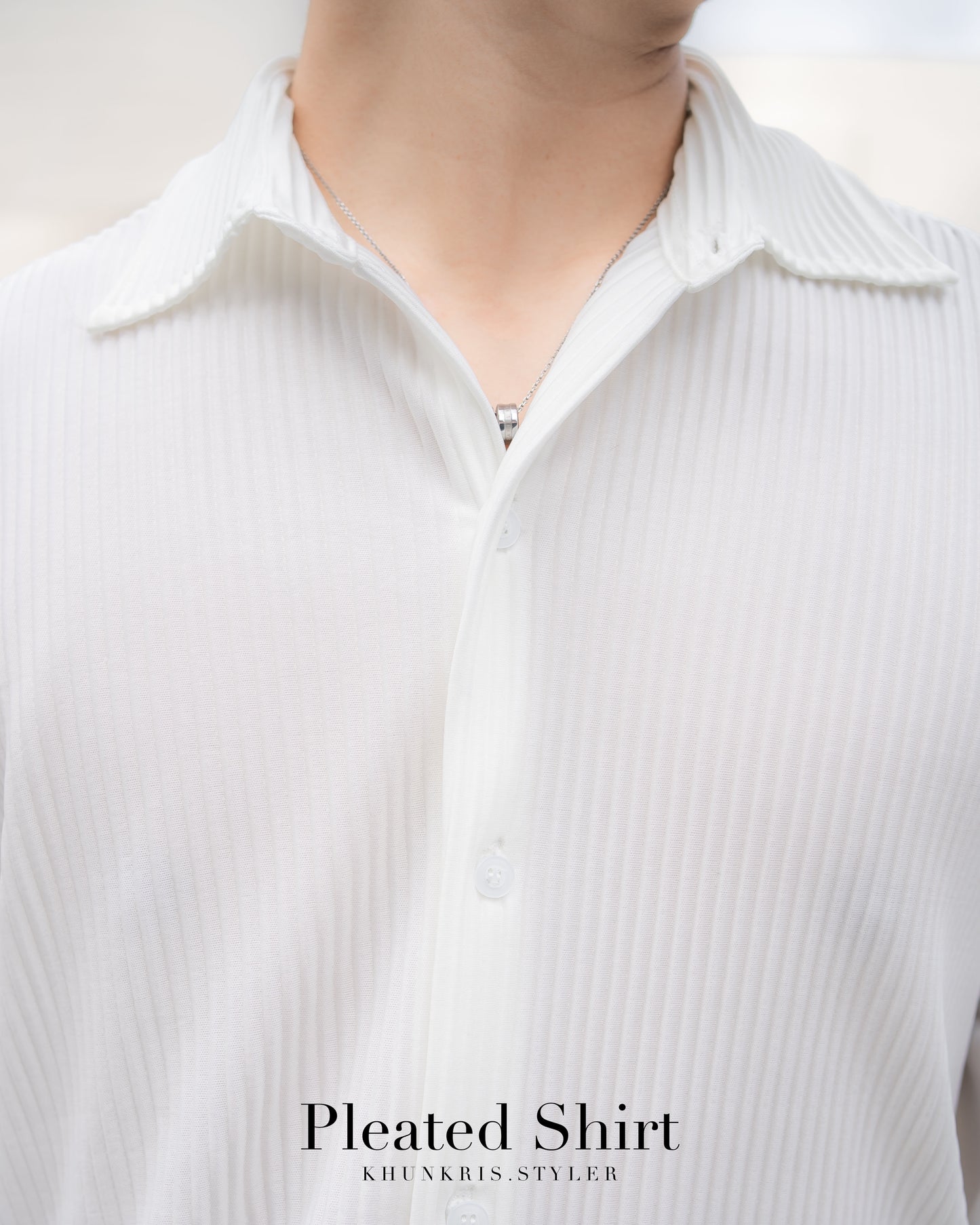 Pleated short sleeve shirt - White