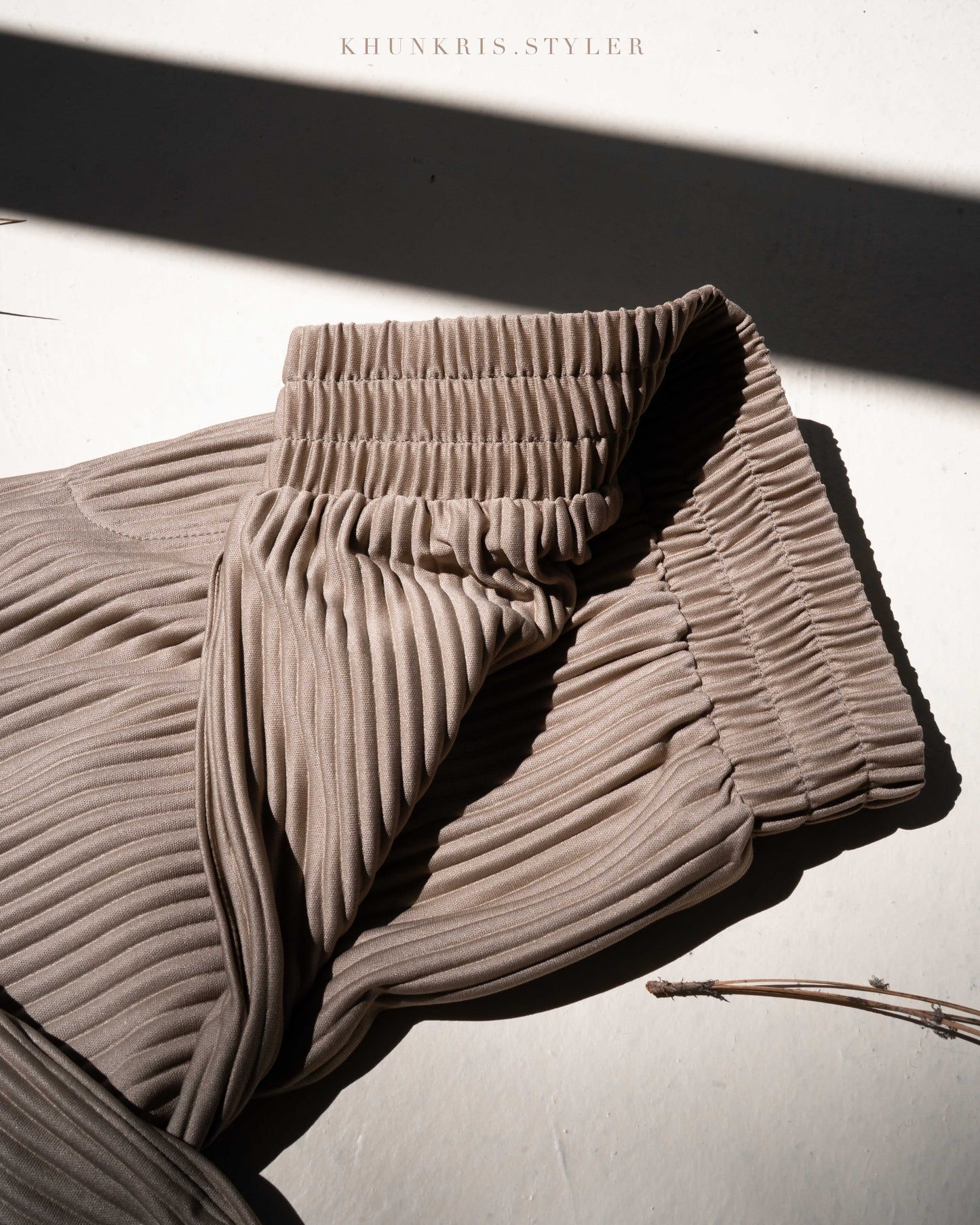 Pleated Pants - Nude  - Khunkris.Styler