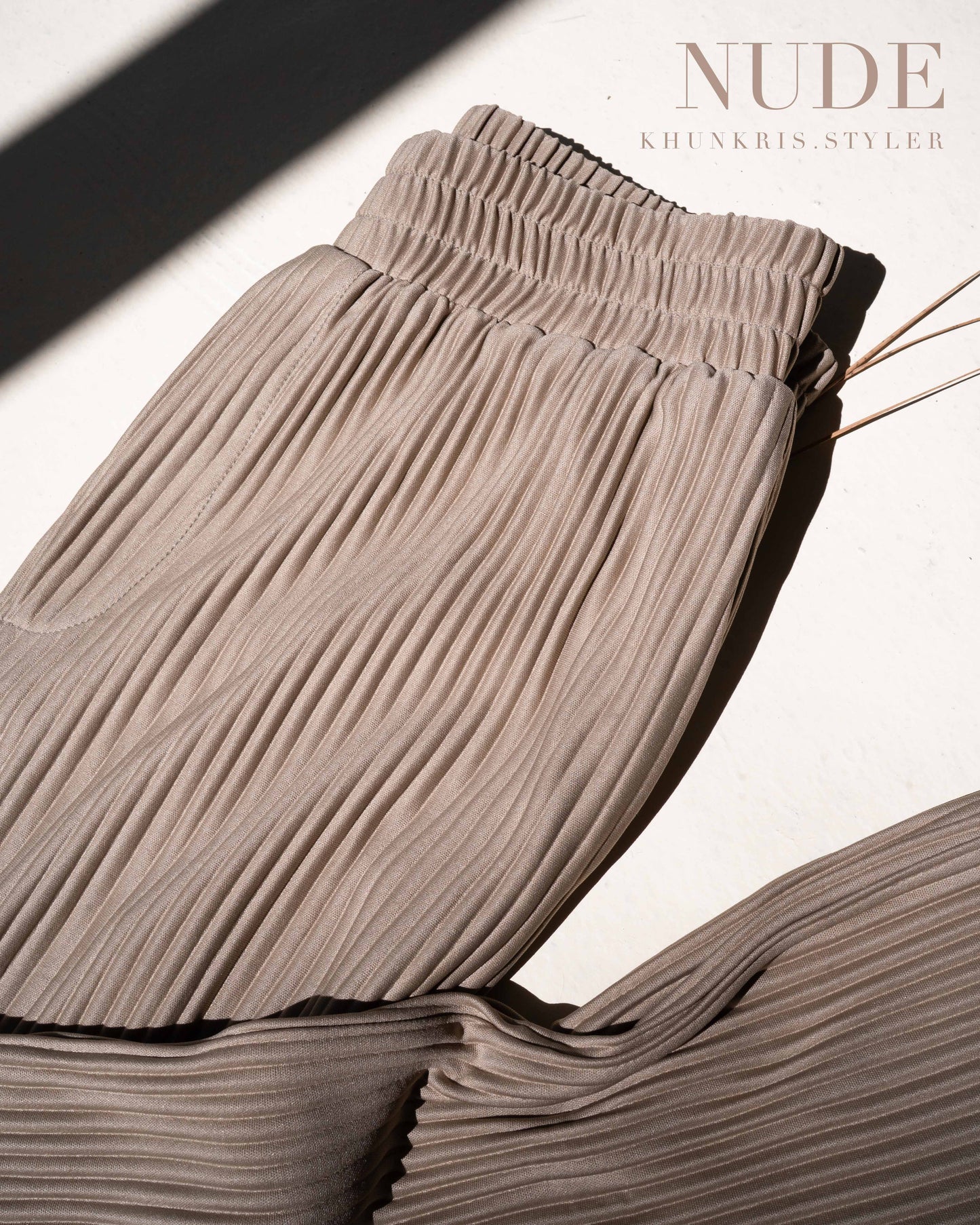 Pleated Pants - Nude  - Khunkris.Styler